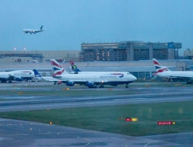 Προειδοποίηση για βόμβα σε αεροπλάνο για πτήση από το Ντουμπάι στο Χίθροου